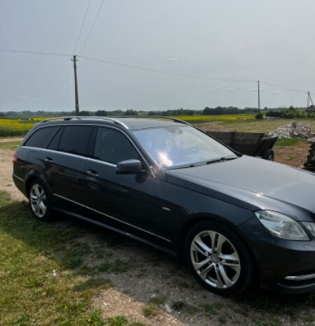 
								Mercedes-Benz E350 2010  3,0L Kita full									
