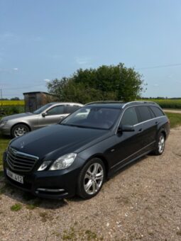 
										Mercedes-Benz E350 2010  3,0L Kita full									