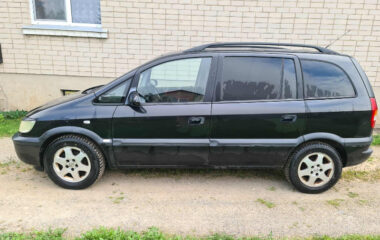 Opel Zafira 2001  2,0L Vienatūris