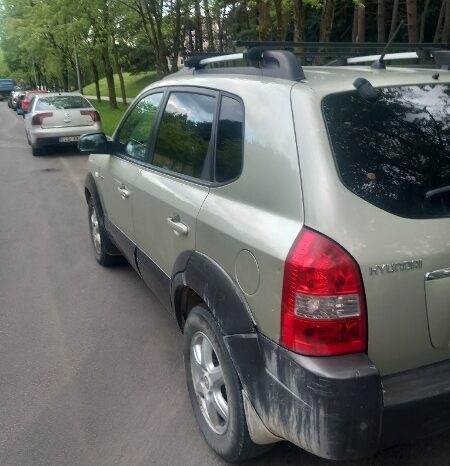 
								Hyundai Tucson 2005  2,0L Visureigis full									